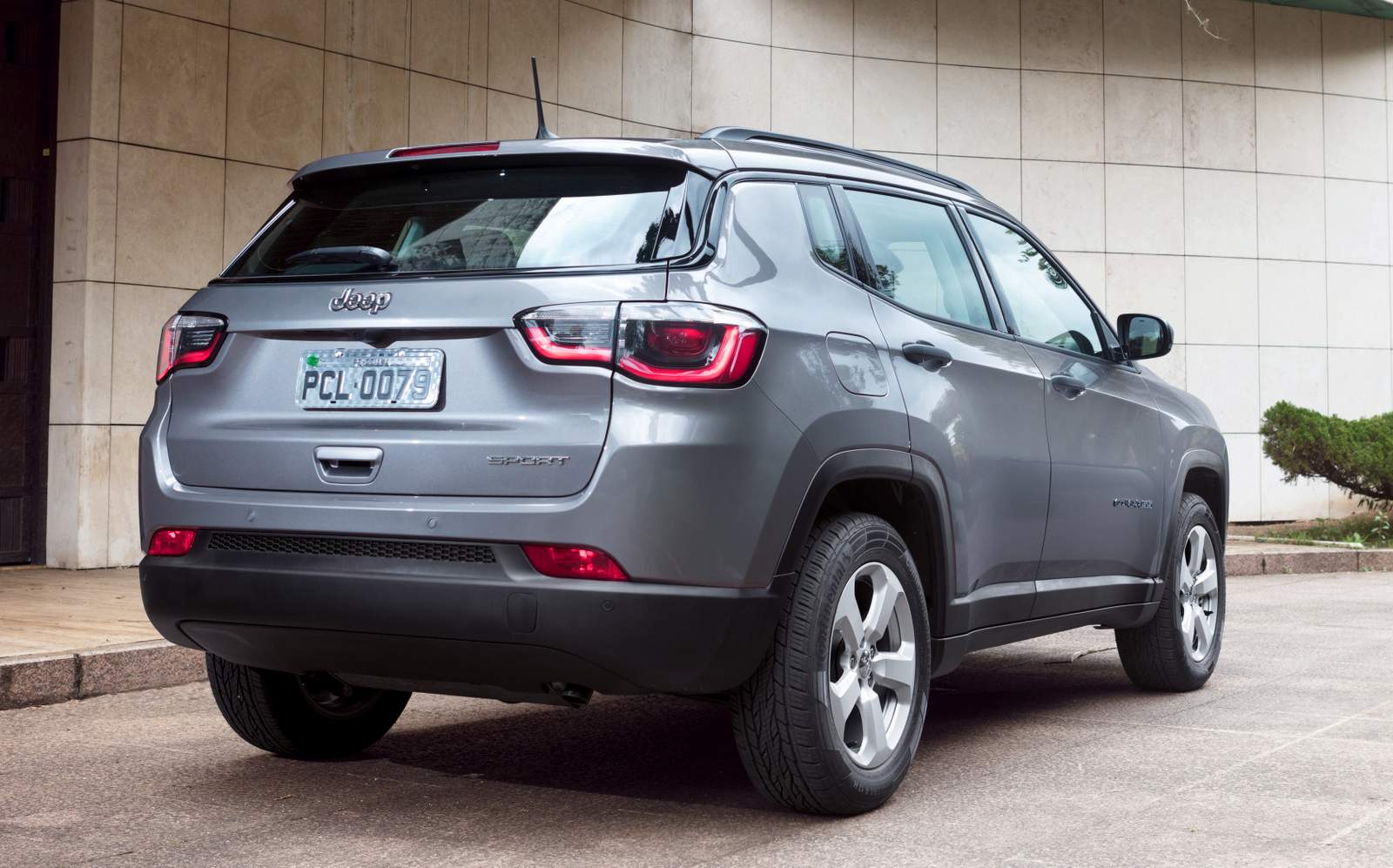 Jeep Compass estreia motor 2.0 Tigershark Flex no Brasil