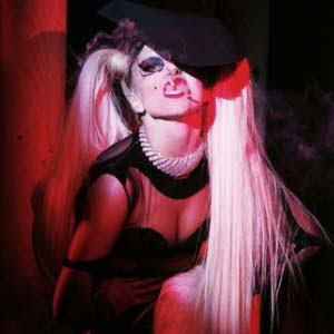 Lady Gaga - Government Hooker Lyrics | Letras | Lirik | Tekst | Text | Testo | Paroles - Source: mp3junkyard.blogspot.com