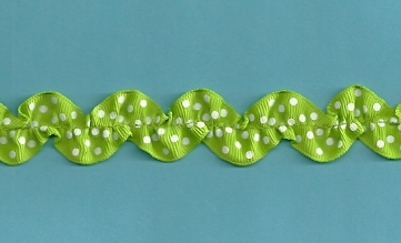 Teeny Tiny Fashions: Ruffled Ribbon Ric Rac Tutorial