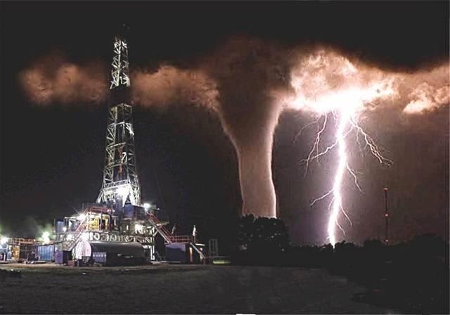 tornado lightning randommusings.filminspector.com