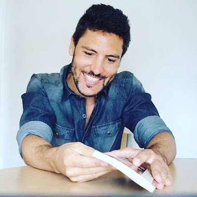 Julián Mola: Los lectores y los libros