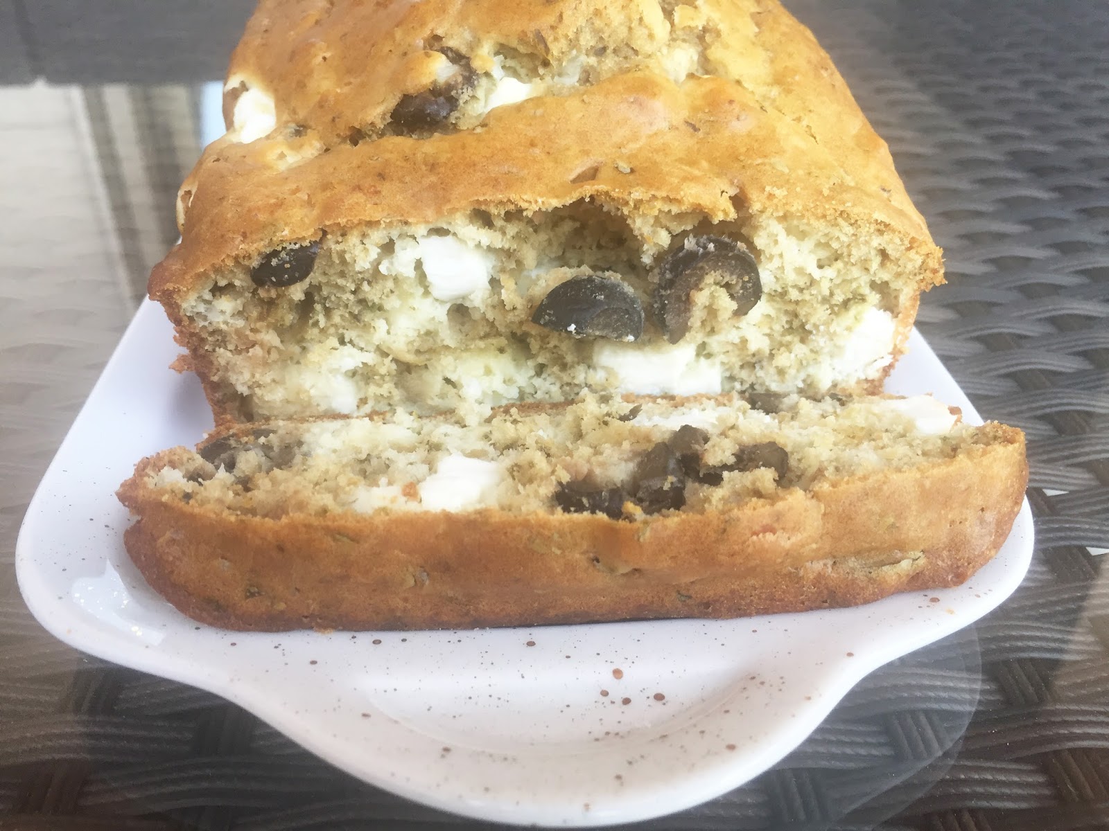 Feta olive and pesto quick bread