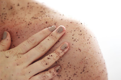 How to Make Your Own Coffee Cellulite Treatment Scrub How to Make Your Own Coffee Cellulite Treatment Scrub