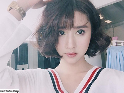 Tóc ngắn uốn xoăn kieu toc ca tinh cho mua thu
