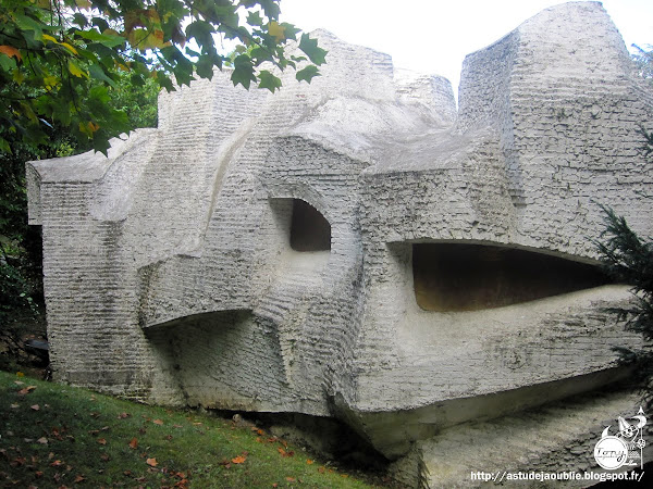 Meudon - Sculpture Habitacle n°2  Réalisation: André Bloc  Construction: 1964