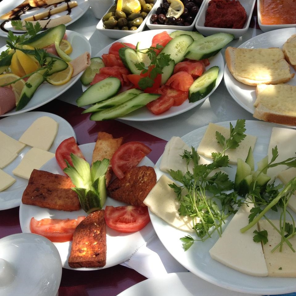 TARLA RESTAURANT CAFE TORBALI Ne Kadara Yenir?