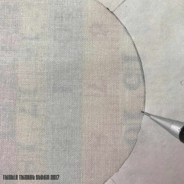 Inset Circle Block Tutorial by Thistle Thicket Studio. www.thistlethicketstudio.com Inset Circle Block Tutorial by Thistle Thicket Studio. www.thistlethicketstudio.com