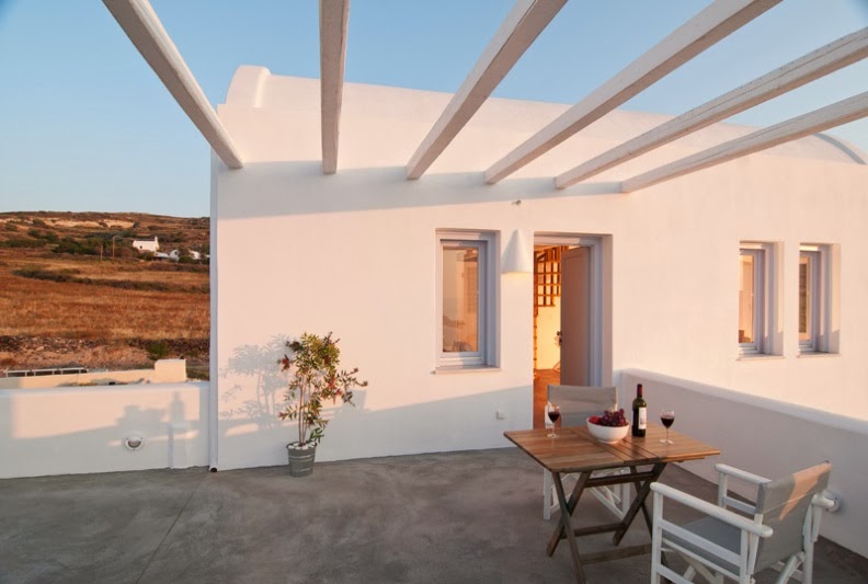 Sun Amos Santorini