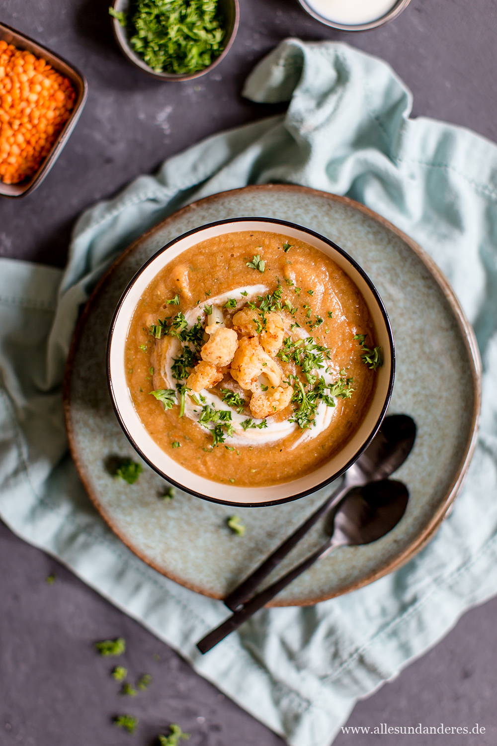 Blumenkohl-Suppe mit roten Linsen | Alles und Anderes