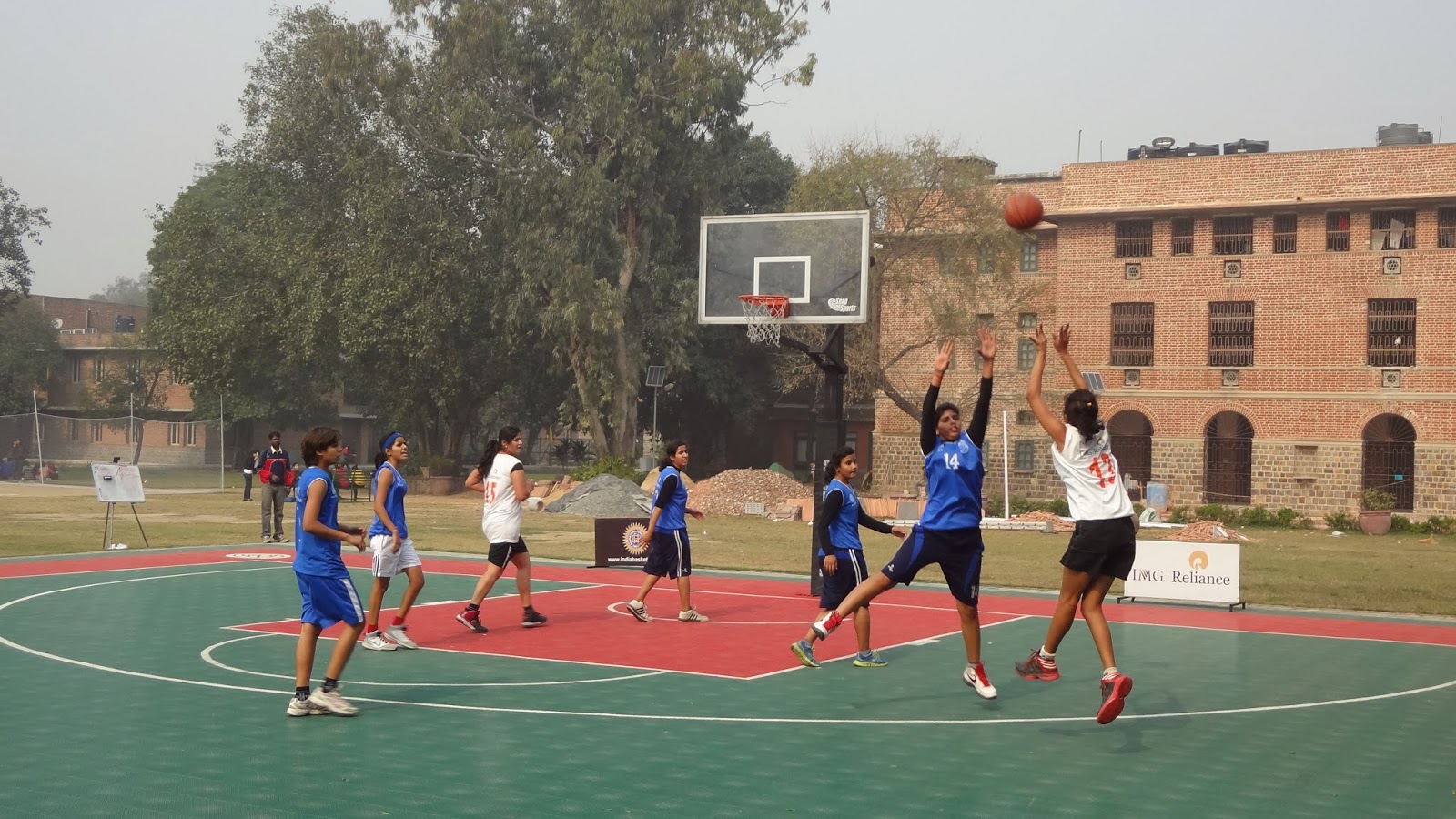 Hoopistani New Delhi hosts 201314 BFIIMG Reliance College Basketball