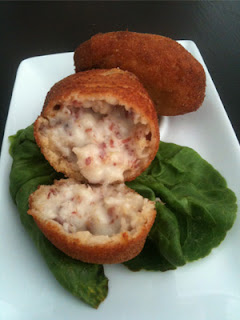 http://4.bp.blogspot.com/-sQxuxDJfQuk/T6mG2pJyCJI/AAAAAAAAA6A/e225nIGbIj0/s320/croqueta_jamon.jpg