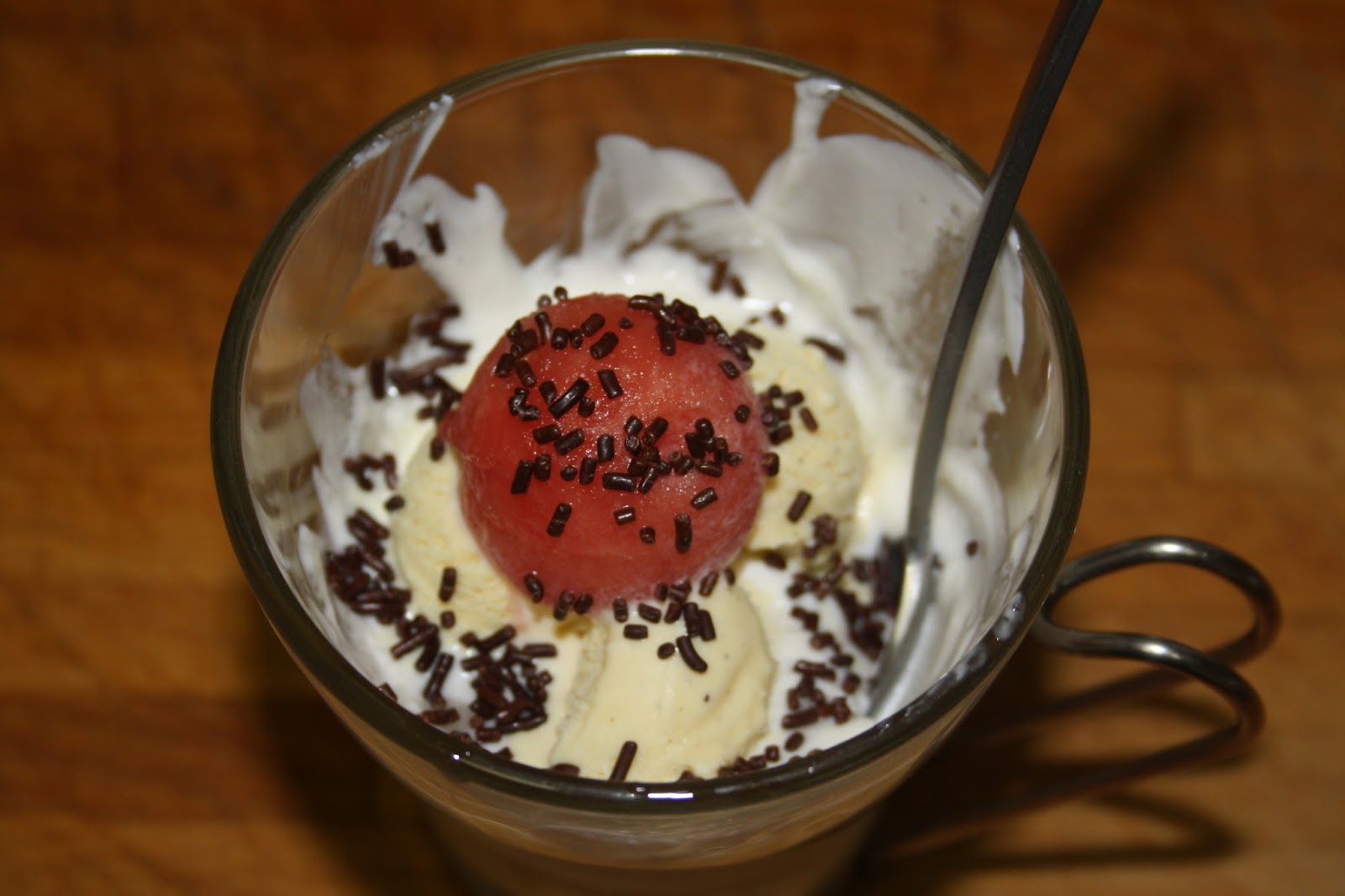 Cocina de Chiripa YOGUR GRIEGO CON HELADO DE VAINILLA Y FRUTAS