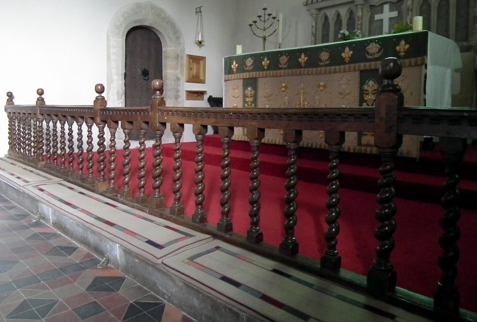 Looking at Sussex Churches: Sussex Communion Rails