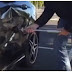 Este Hombre Reparó Su Auto Con Un Chupón En Segundos