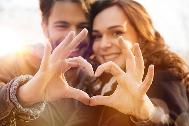 7 Cara yang Salah Menyatakan Kasih Sayang Ke Pasangan