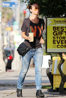 Olivia Wilde at a gift store in Los Angeles