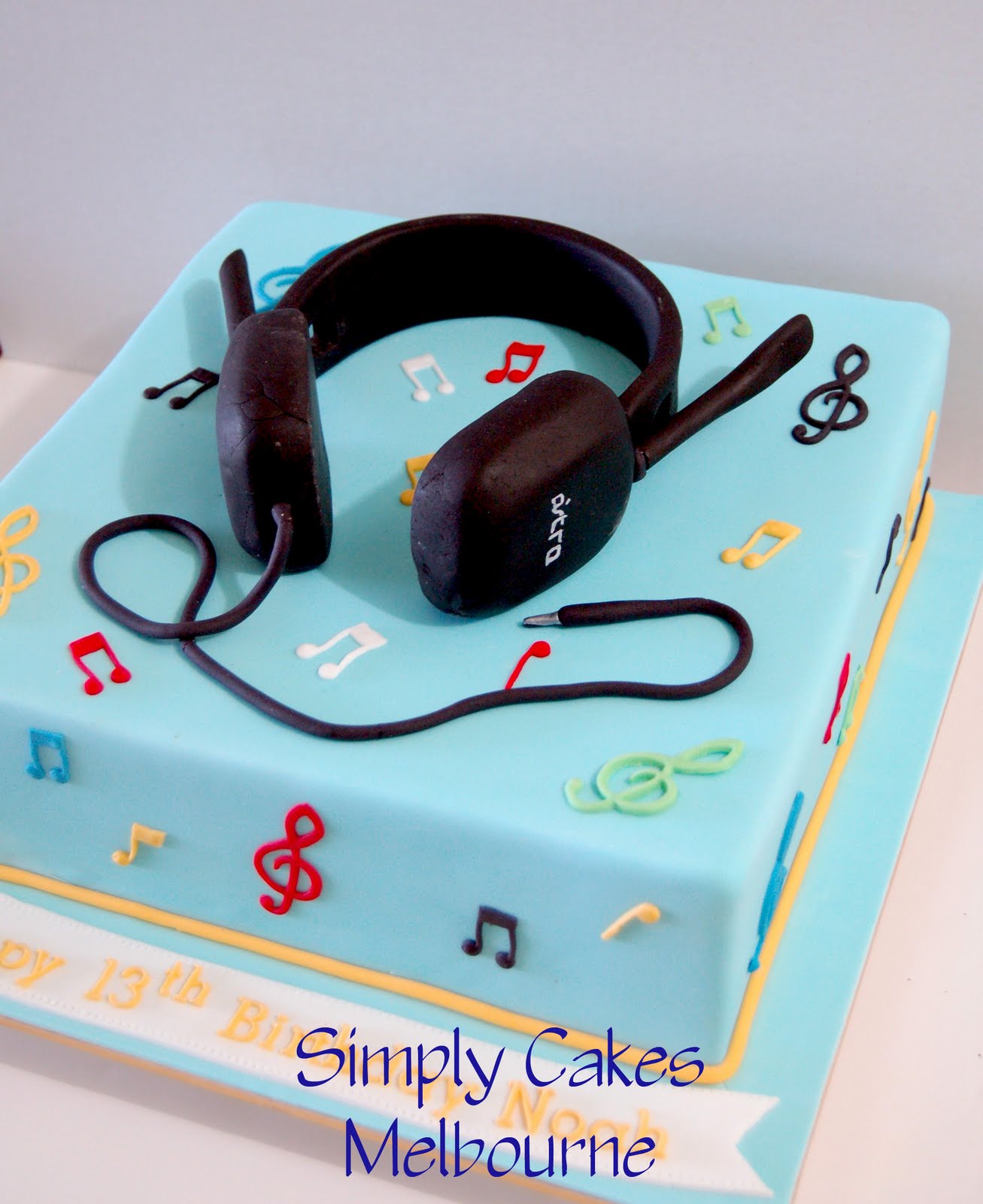 Simply Cakes Melbourne Headphone Cake