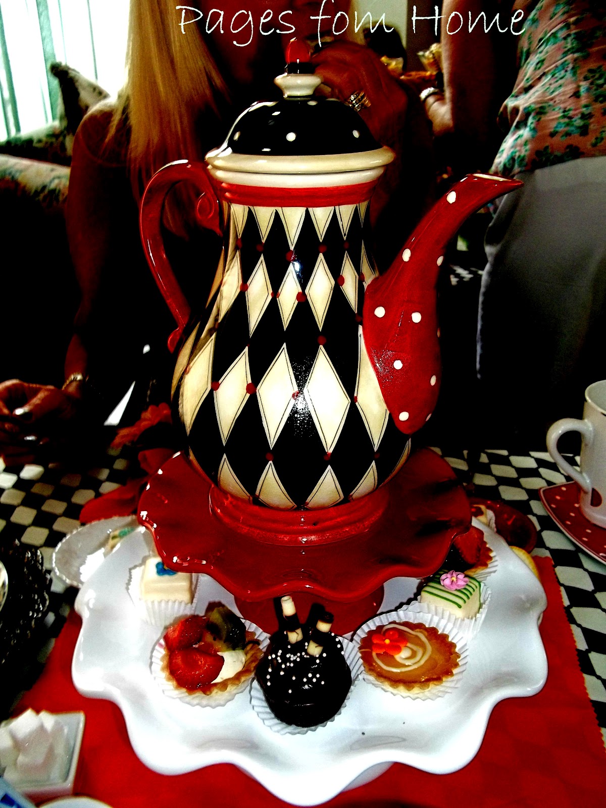 Pages from Home: Mad Hatter Alice In Wonderland Bridal Shower Tea