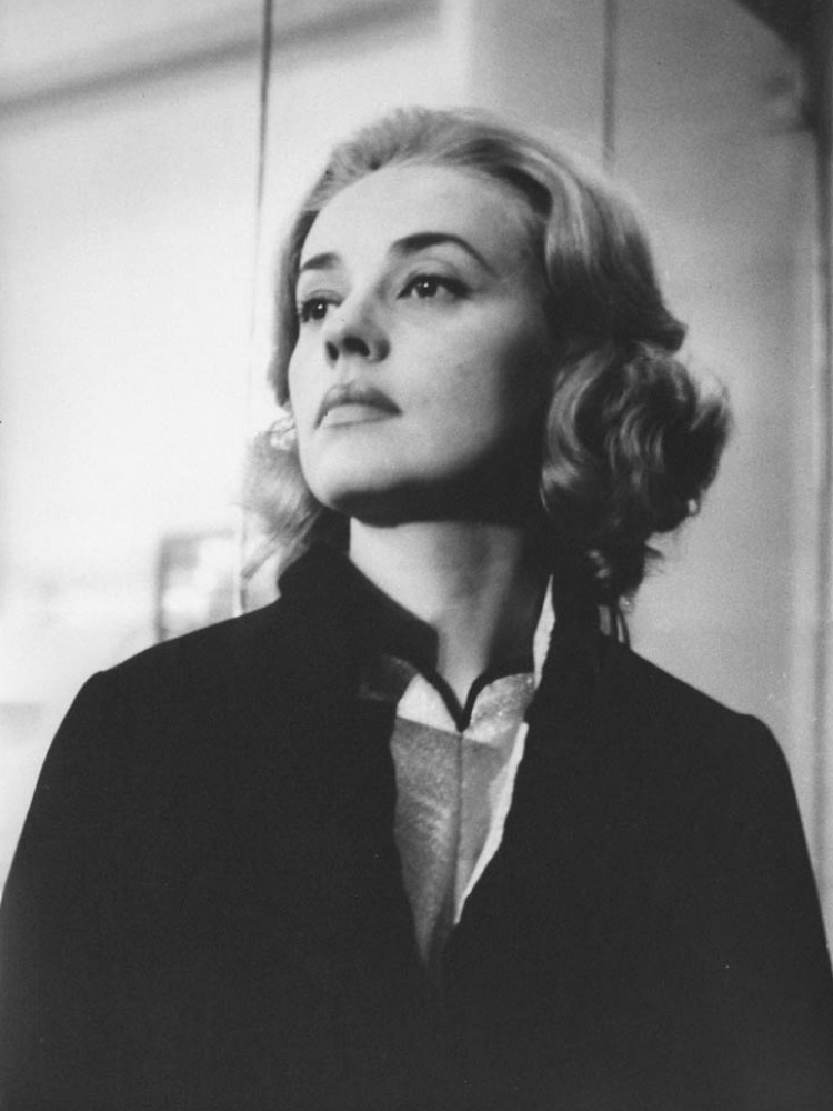 a shroud thoughts jeanne moreau passes on a shroud thoughts jeanne moreau passes on