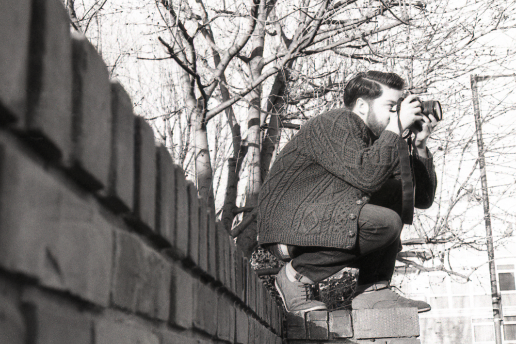 Hookedblog photographer Mark Rigney in action in Shoreditch, London.
