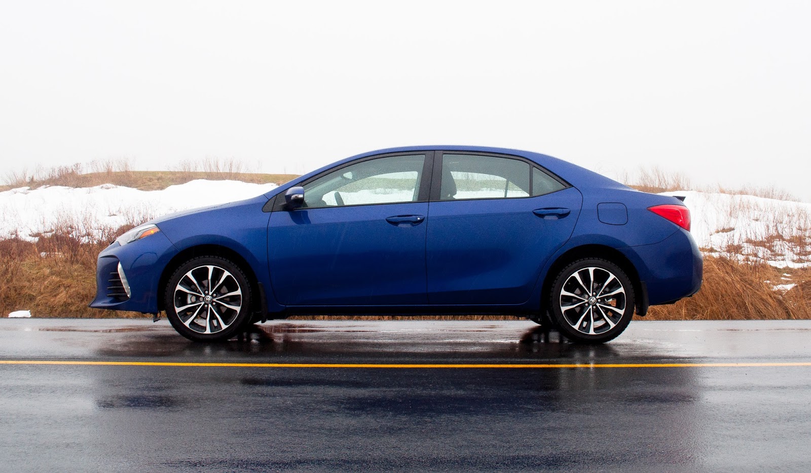 2017 Toyota Corolla XSE Review – Every Inch A Toyota | GCBC