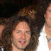Eric Singer revela seu maior orgulho: ter tocado com Brian May