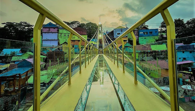 Jembatan Kaca Kampung 3D