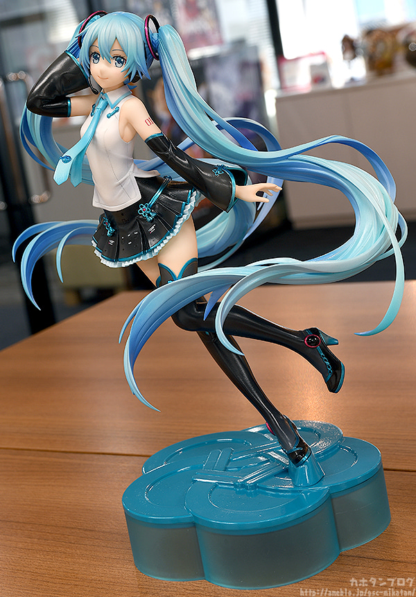 Preview de la figura a escala 1/8 de Hatsune Miku V4 CHINESE por Good