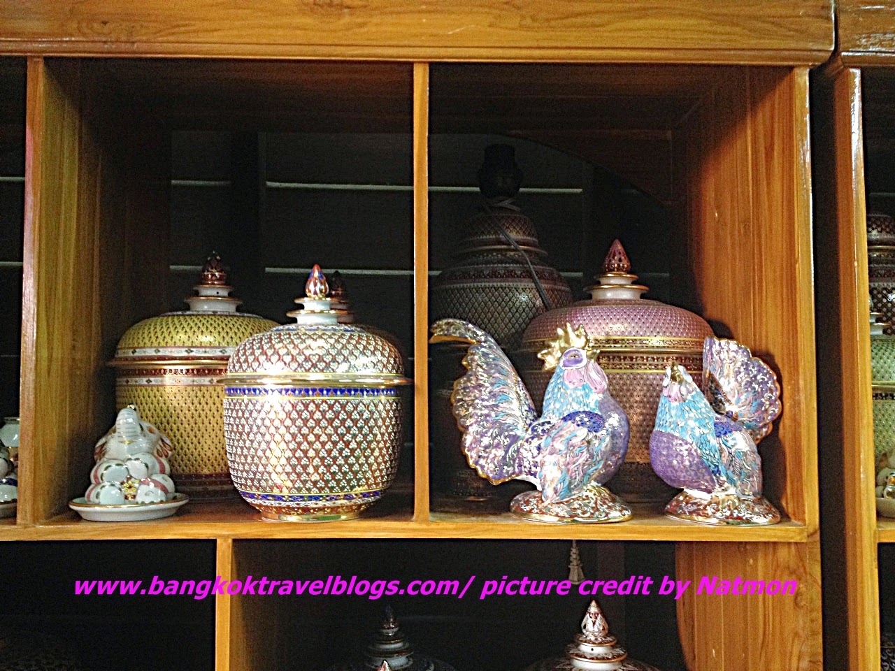 Benjarong shop , (Thai Porcelain Ware)