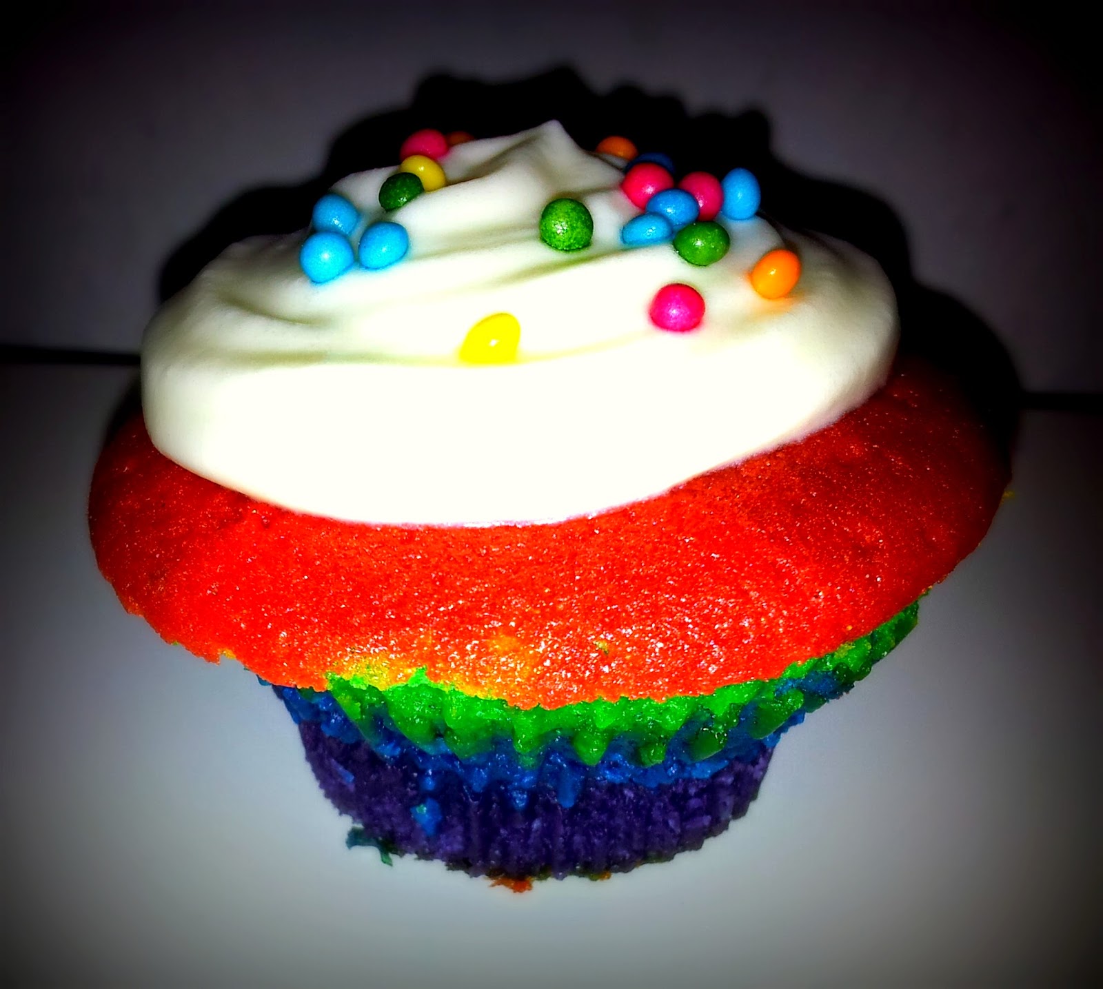  Regenbogen-Cupcakes