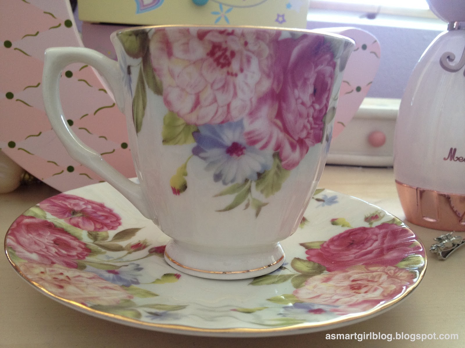 Smart Girl Tea Cup Jewelry Storage!