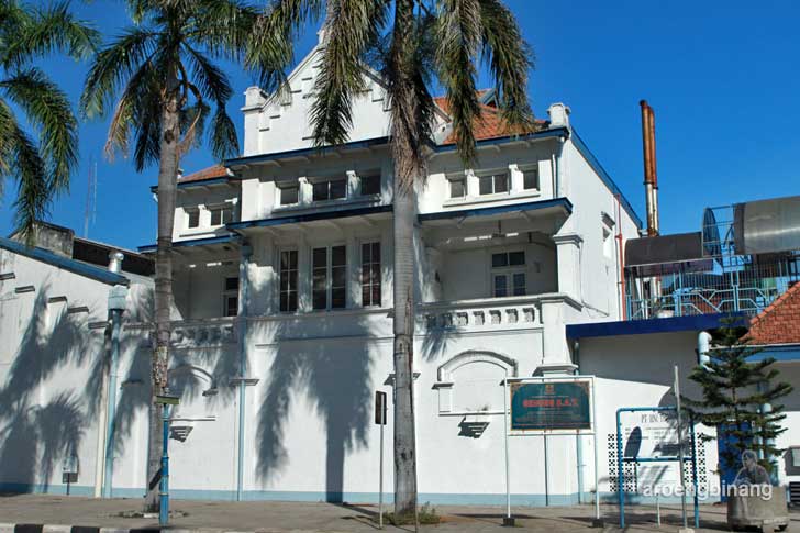 gedung bat cirebon