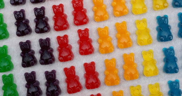 Giant Gummy Bear Mold  Gummy bears, Gummies, Jelly bears