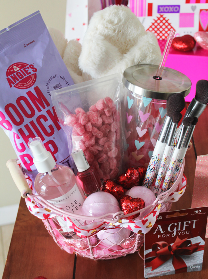 Daily Dose of Design: DIY Galentine's Day Gift Basket