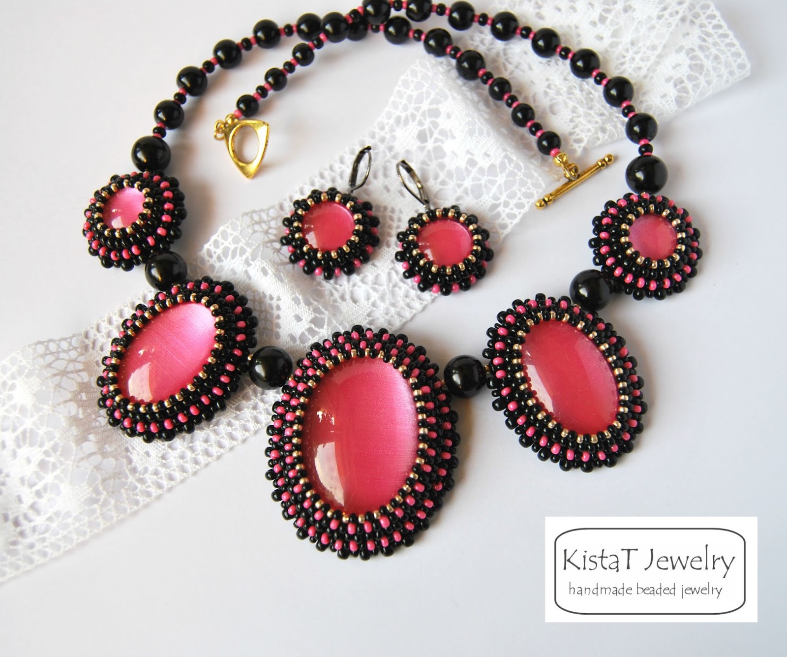 KistaT Jewelry Pink and black set of necklace and earrings