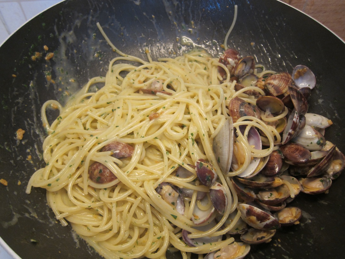 Spaghetti bottarga e vongole