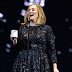 Irritada, cantora Adele interrompe show na Itália para dar bronca em fã “folgado”