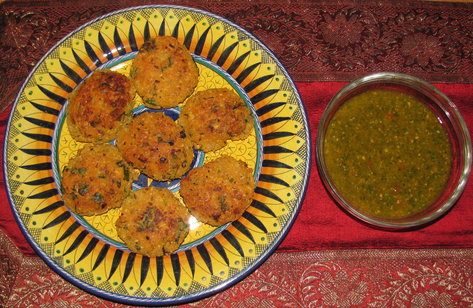 SkinnyPlus Ooh, so good Pakoras (Indian Lentil Cakes) with Tomato Chutney