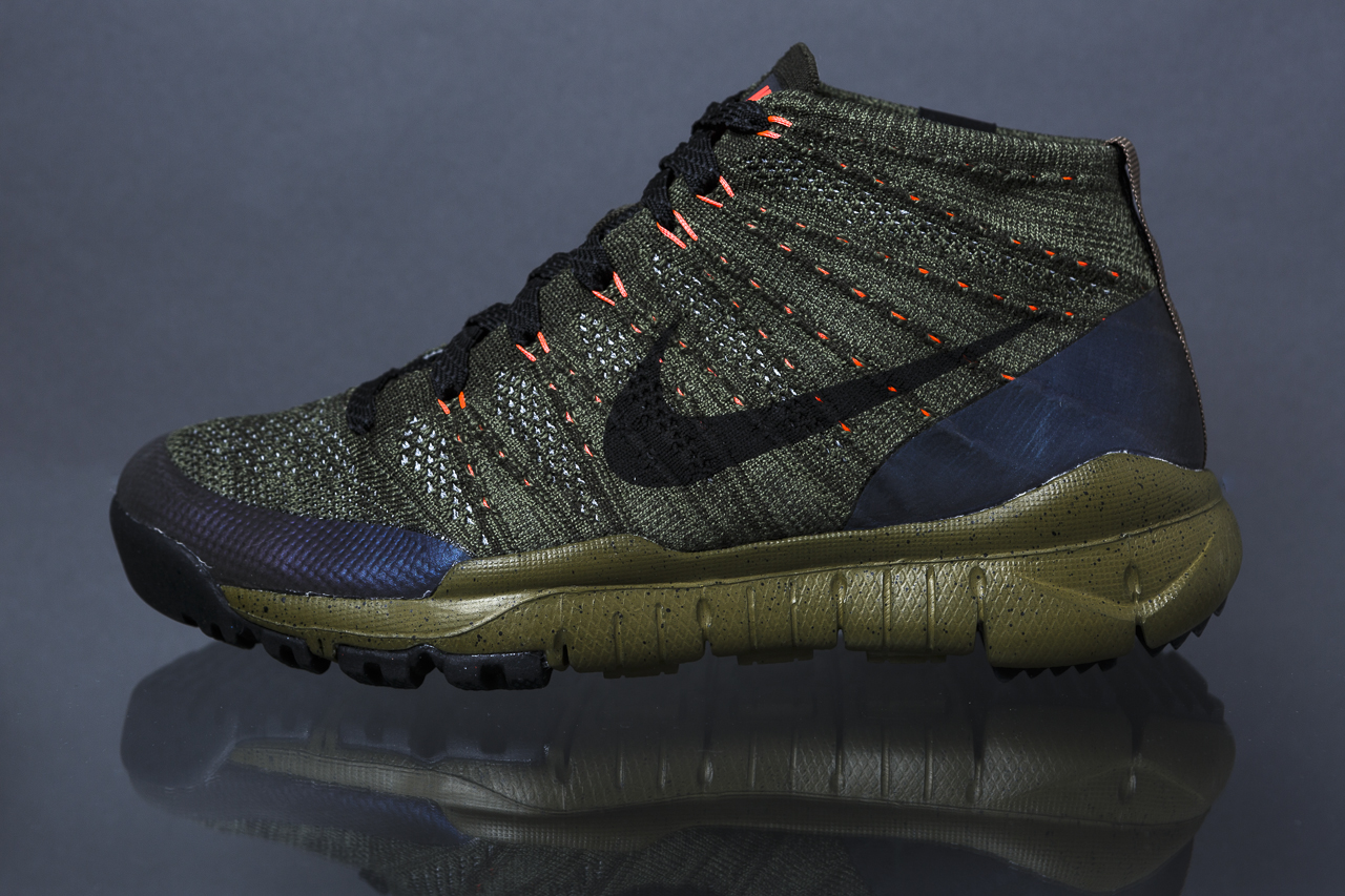 nike flyknit chukka sneakerboot