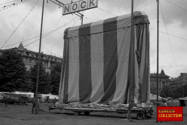 Montage du chapiteau du Cirque Nock sur la Plaine de Plainpalais à Genève  mai 1973