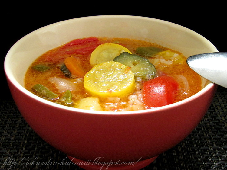 для супа израиль. суп харчо из курицы. солянка мясная сборная овощная. суп овощной солянка. щи борщ рассольник.