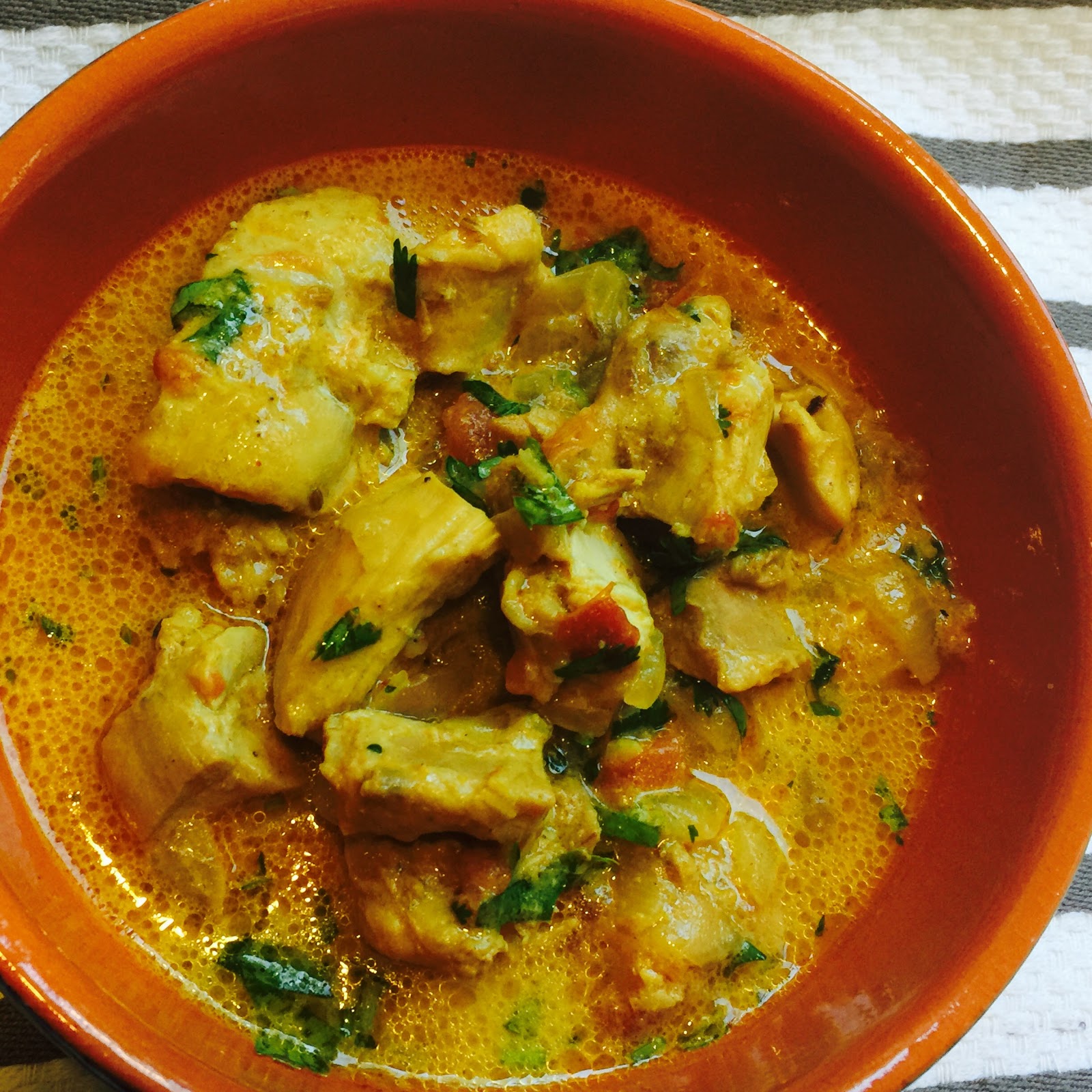 doughreme Slow Cooker Chicken Curry