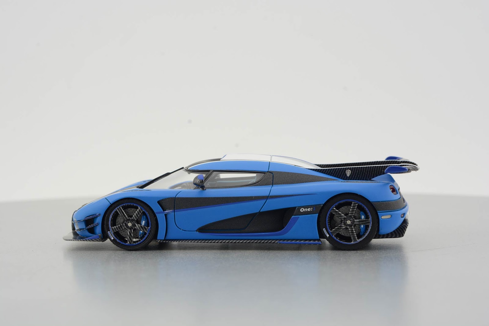 CARS koenigsegg model car
