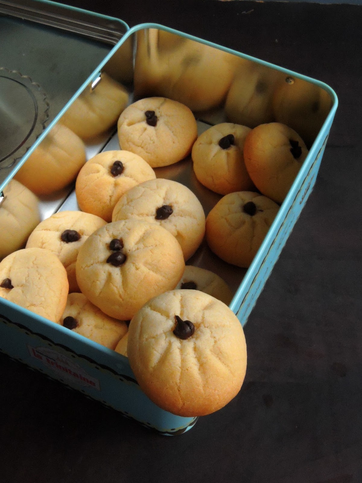 Priya's Versatile Recipes Eggless Cardamom Flavored Nuts Cookies