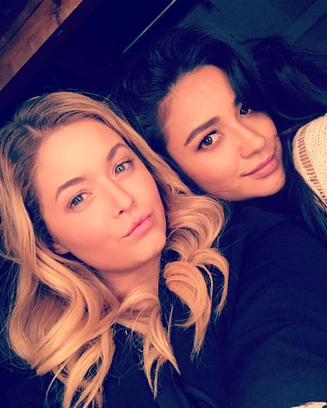 Pretty Little Liars Who Is On The "A" Team? Emison Q&A with Sasha