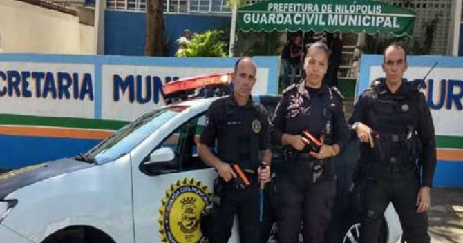 Professores da rede municipal de Nilópolis fazem protesto por