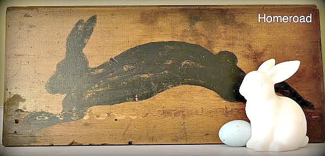 DIY Rustic Shelf Bunny sign with bunny