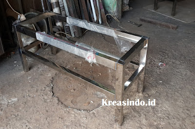Model Kaki Meja Stainless dan Besi Model Kaki Meja Stainless dan Besi