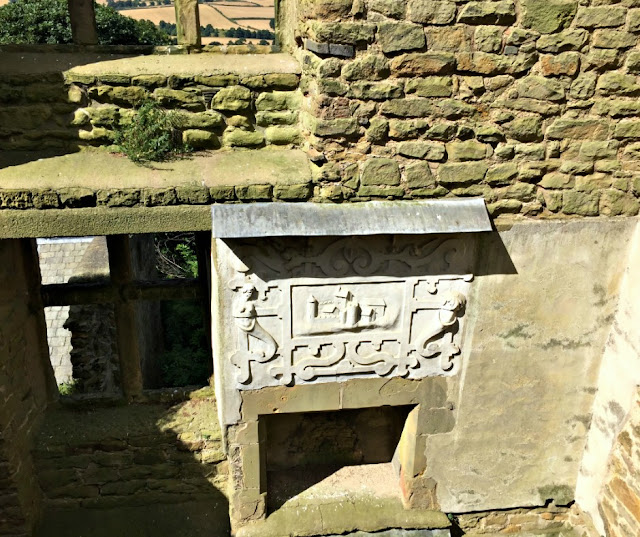 hardwick-old-hall-plasterwork-house