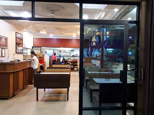 rasanya saya tidak banyak menulis tentang kuliner ya Menikmati Kuliner Malam di Resto Anggrek Pangkalpinang, Bangka